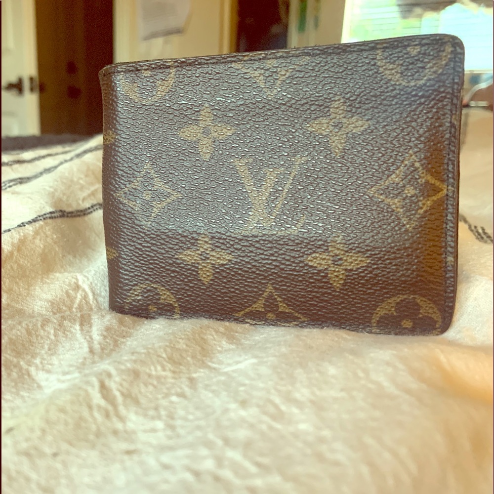 Louie Vuitton Mens Wallet